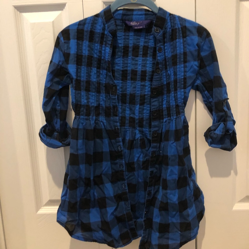 Miley Cyrus shirt
